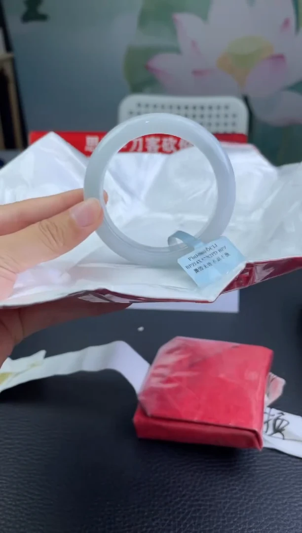 翡翠手镯未镶嵌14