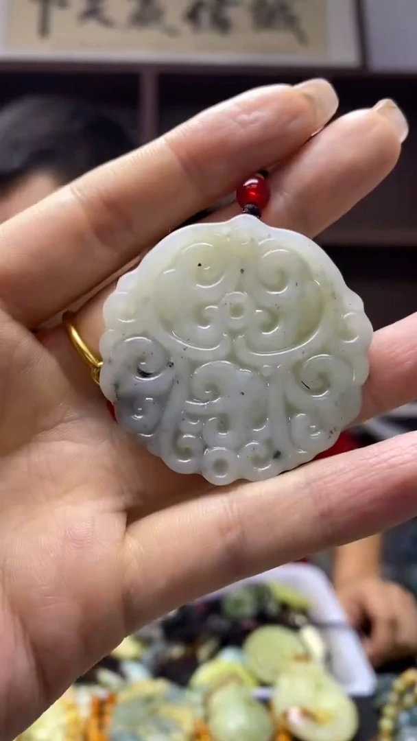 未镶嵌岫玉挂件