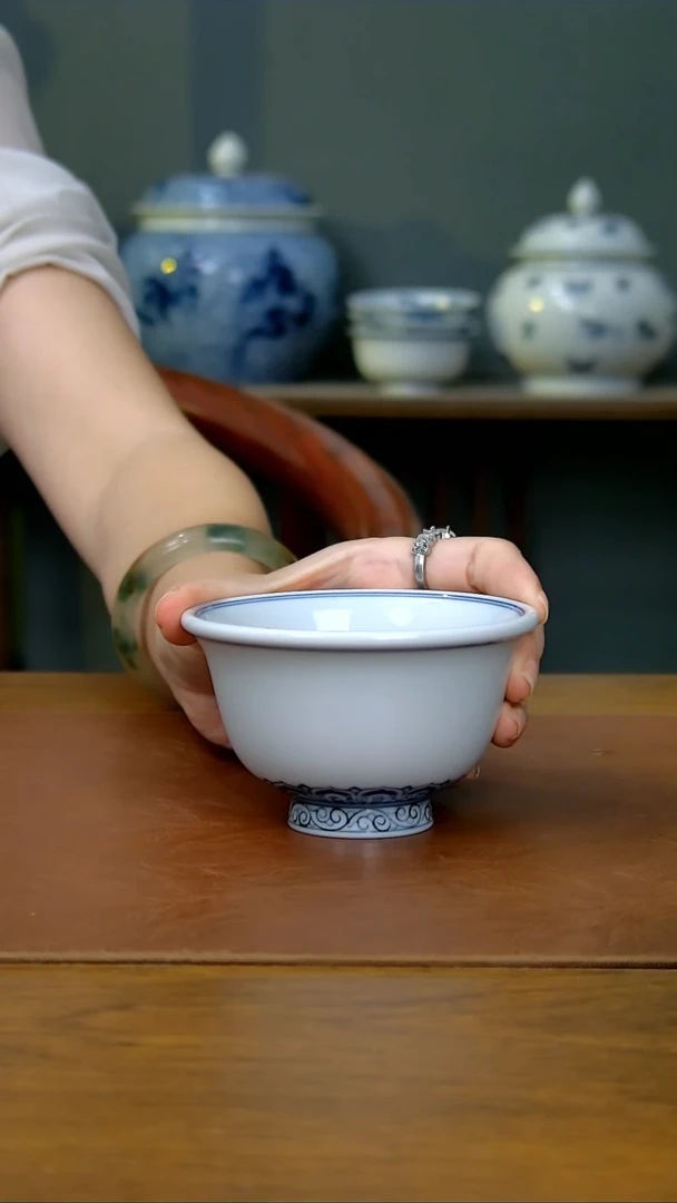 陶瓷仿明宝相大压手杯（柴窑）