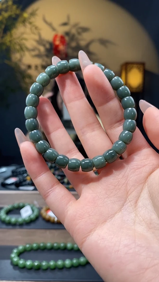 【闪购商品】和田玉1未镶嵌8mm沙枣青极限弧手串