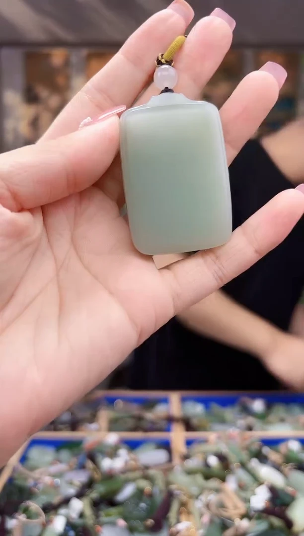 和田玉未镶嵌挂件拍一发一