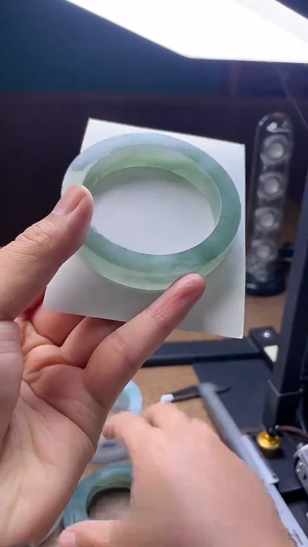 未镶嵌手镯定制翡翠眼**人定制