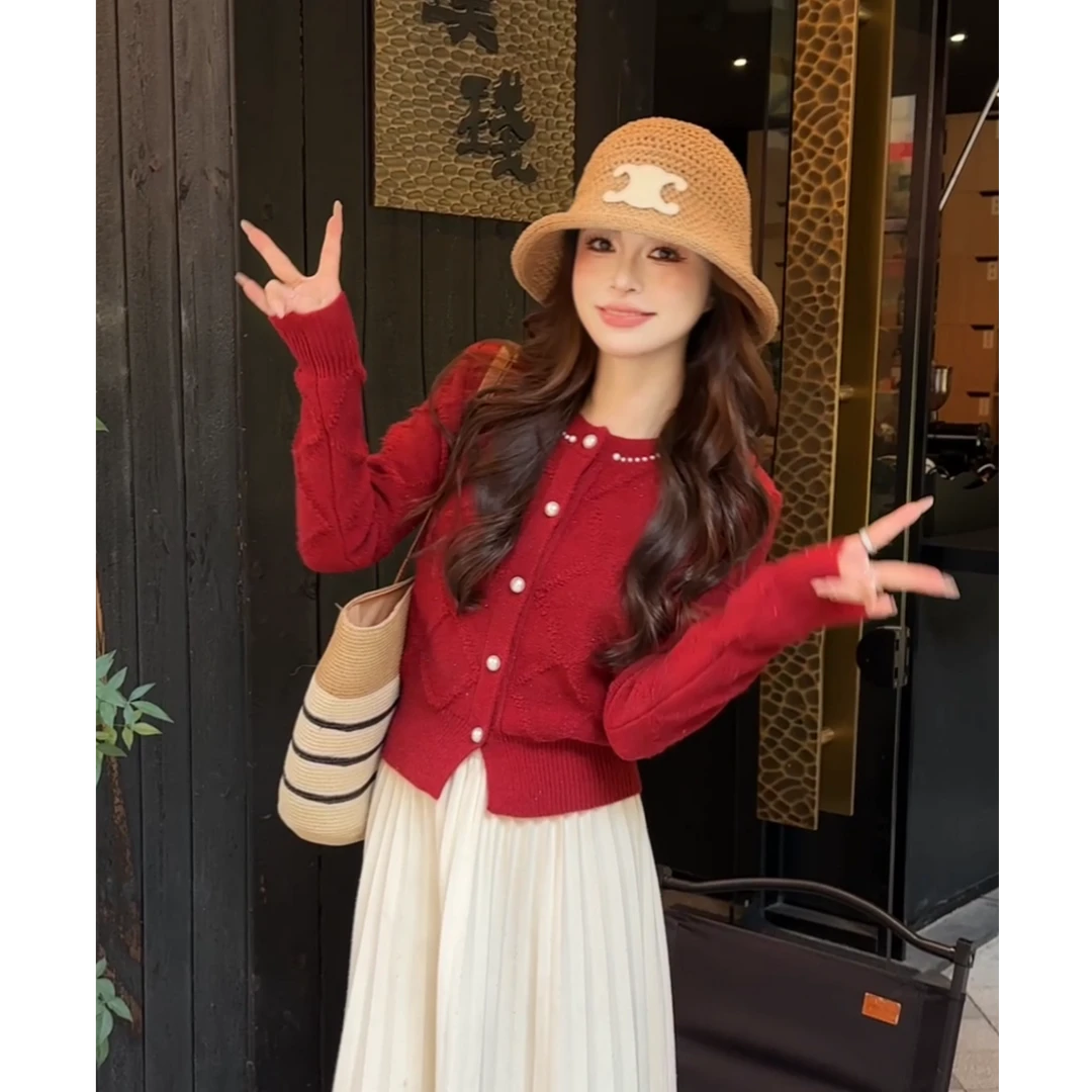 2025新款菱格宽松小香风针织衫秋冬新款独特红色毛衣外套#9563