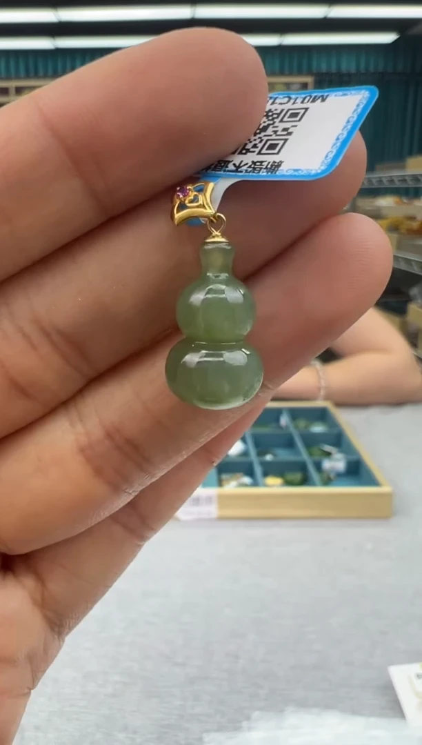 和田玉18K金镶嵌颈饰191秒拍号假一罚十