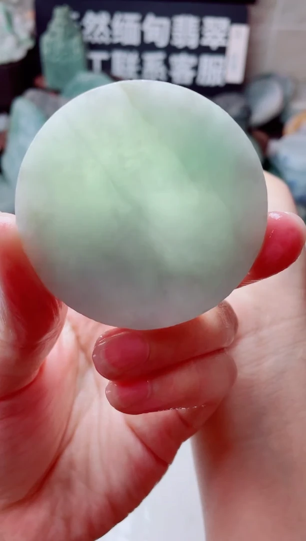 翡翠未镶嵌颈饰2500.....