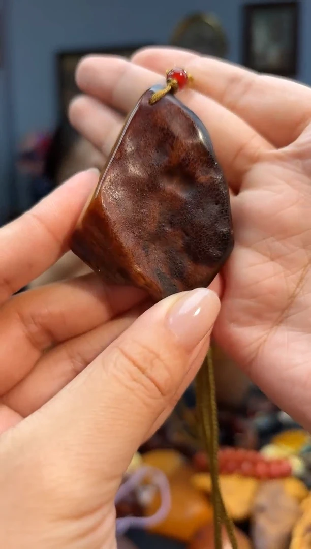 琥珀颈饰未镶嵌吊坠