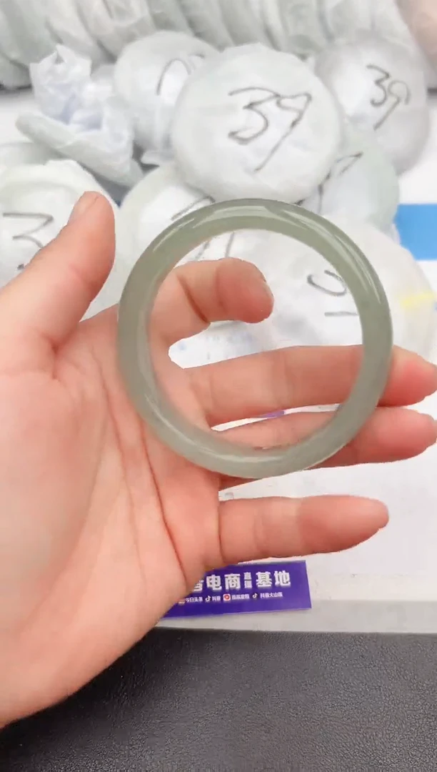 【闪购商品】石英质玉手镯未镶嵌z14-DC57