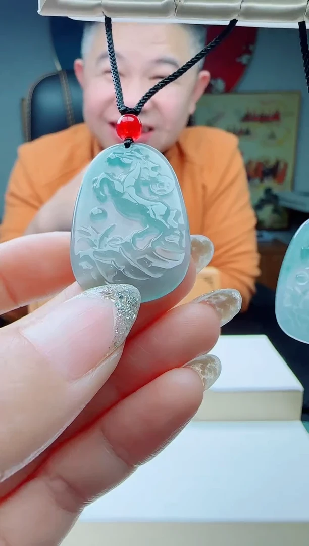 颈饰未镶嵌翡翠多样性发其一