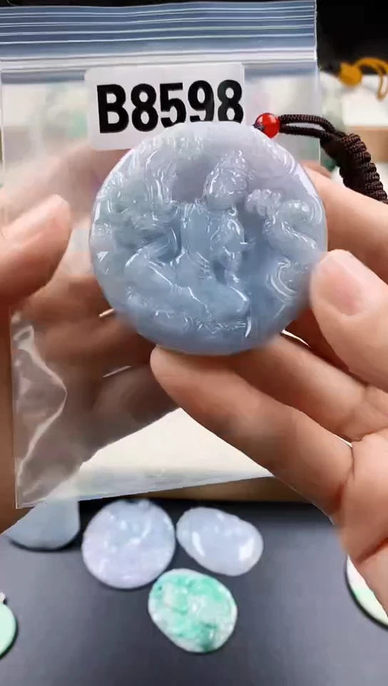 颈饰未镶嵌翡翠天然翡翠吊坠挂件