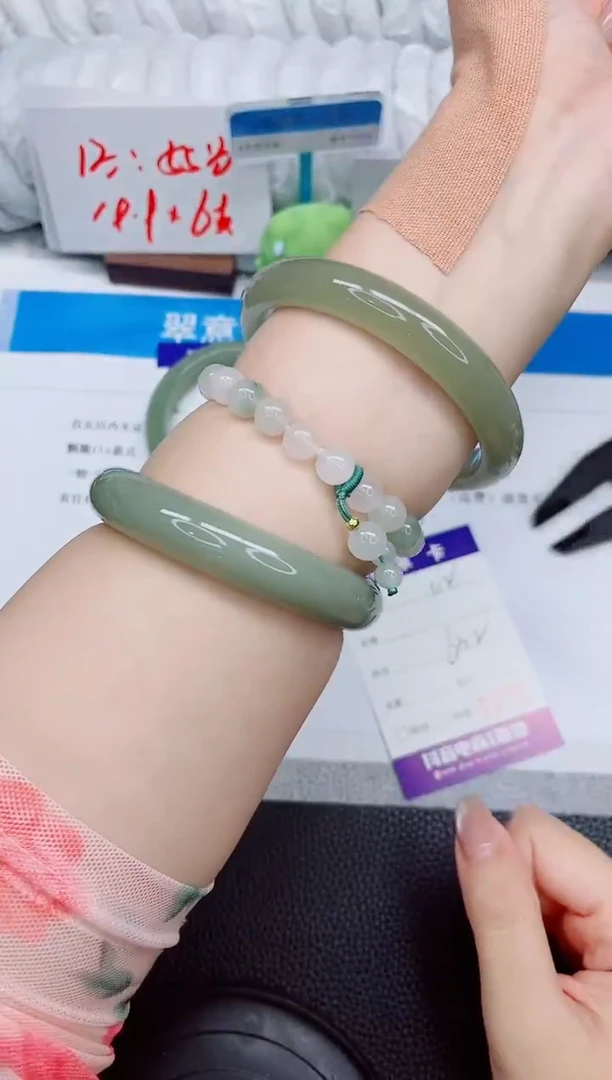 石英质玉手镯未镶嵌112-63.2