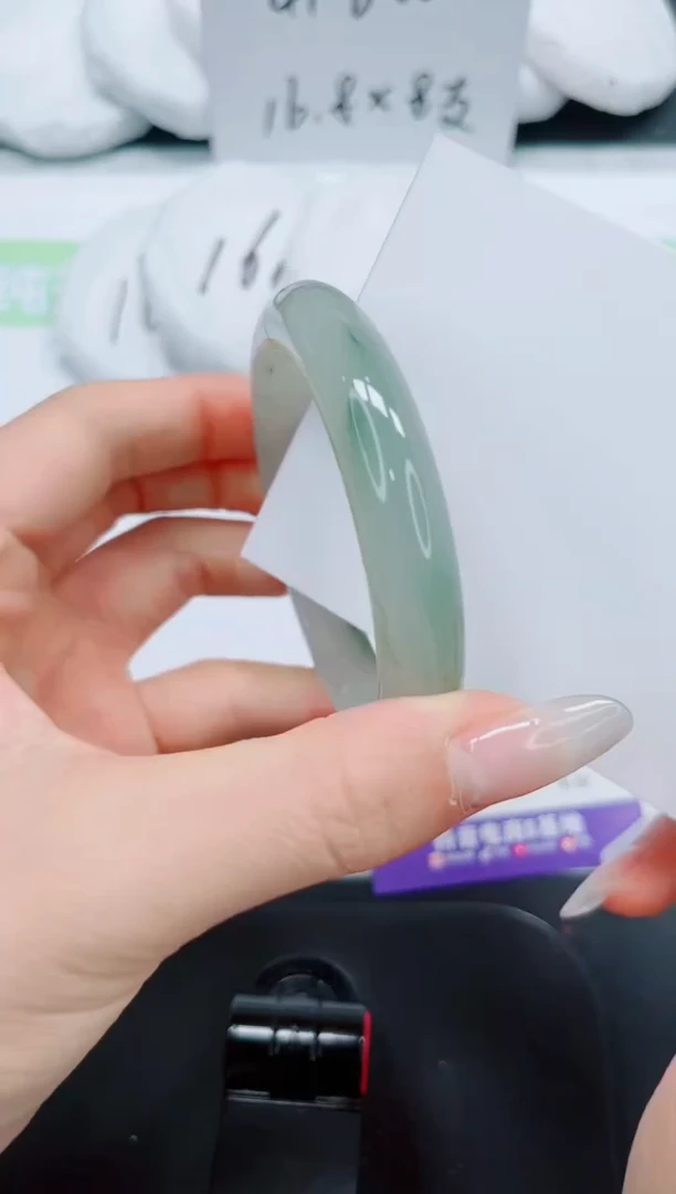 石英质玉手镯未镶嵌246/56