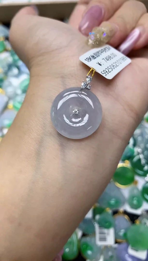 翡翠18K金镶嵌颈饰1111111111