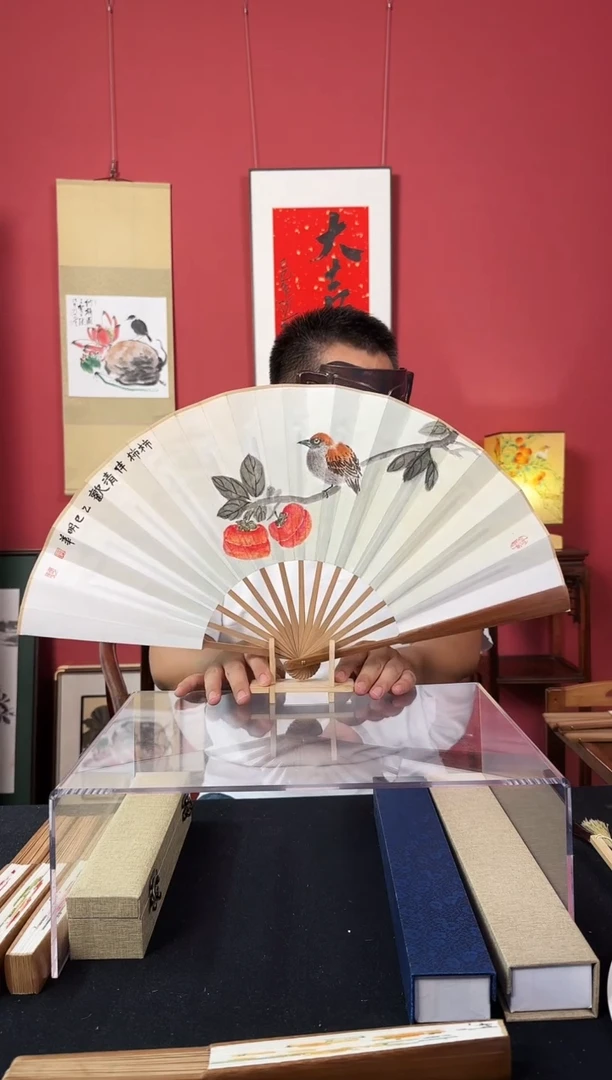 国画于明华折扇作品