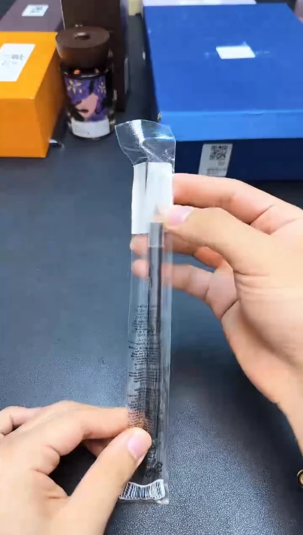 瓷片全新正品一件不留@@WE962