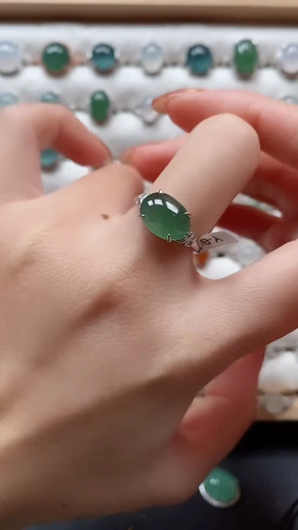 【闪购商品】翡翠戒指银S925镶嵌一物一证一礼盒