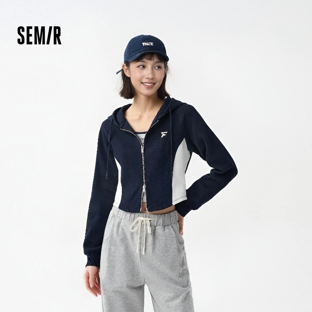 森马外套鱼骨分割空气层面料女短款插肩袖小个子紧身连帽夹克运动