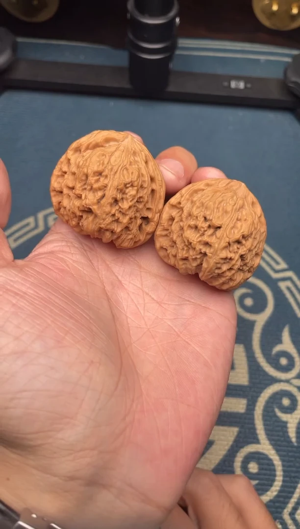 文玩核桃吊坠南疆石