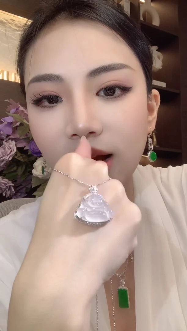 吊坠(不含链)18K金镶嵌翡翠A25