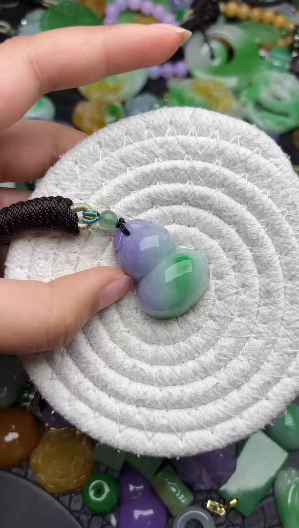 颈饰未镶嵌翡翠缅甸翡翠吊坠