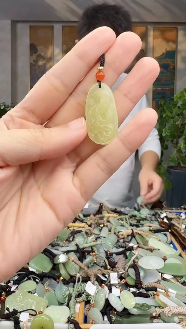 未镶嵌和田玉挂件拍一发一