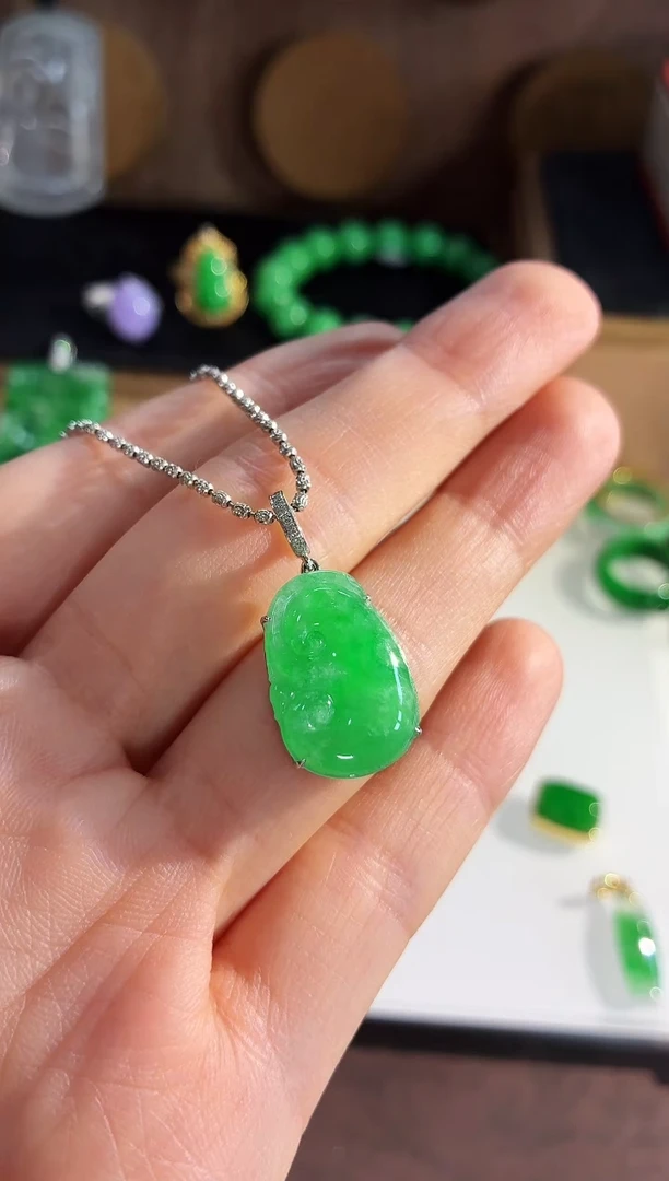 吊坠(不含链)18K金镶嵌翡翠吊坠