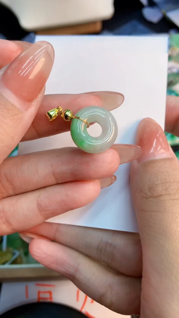 翡翠未镶嵌吊坠(不含链)1