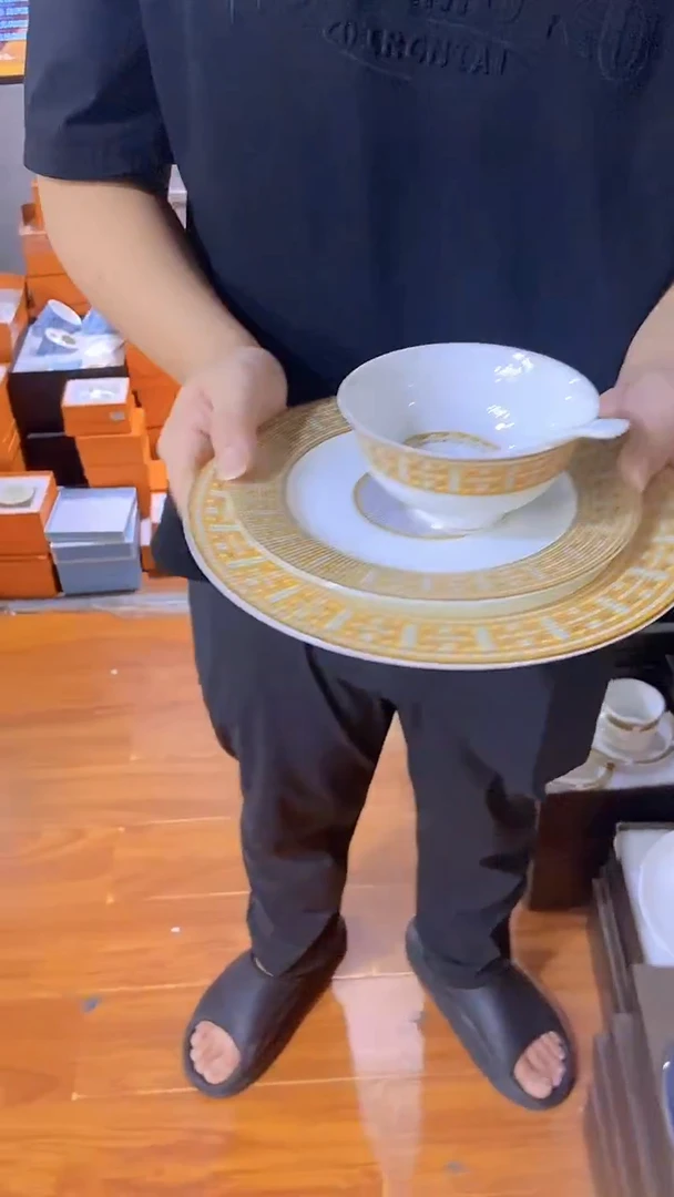 杯鸿辉家品牌瓷器，京东包邮！
