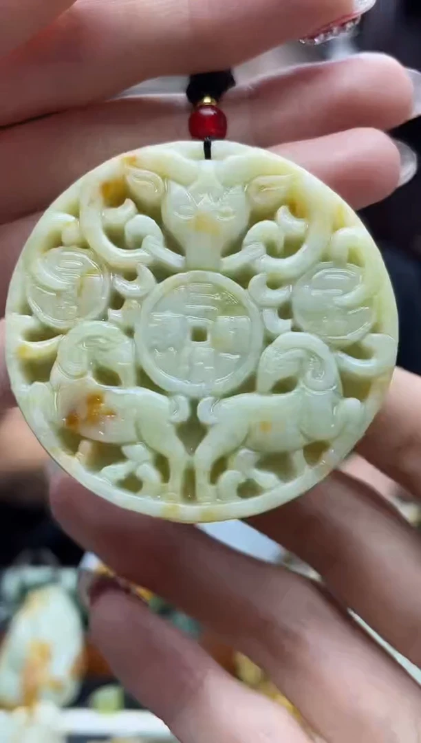 未镶嵌岫玉吊坠·