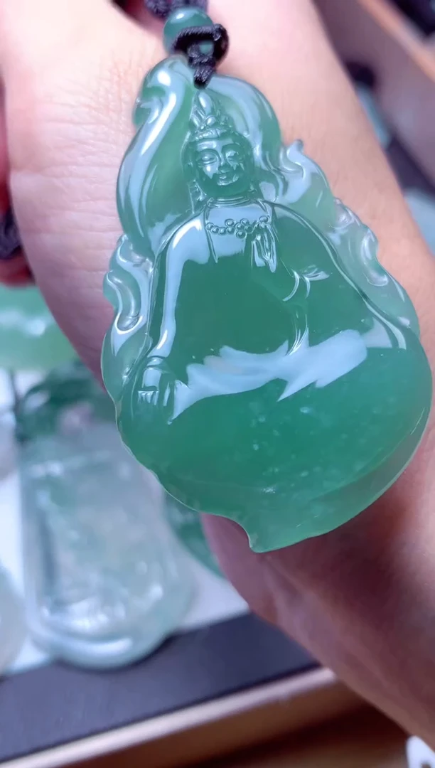 颈饰未镶嵌翡翠天然A货翡翠
