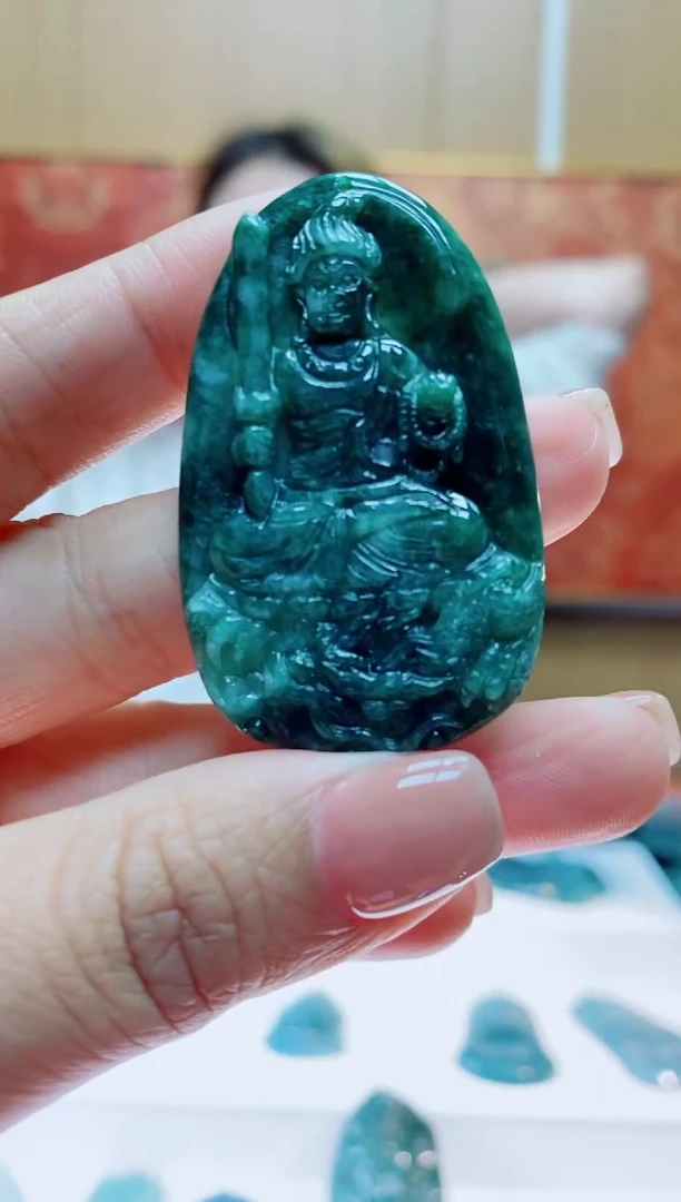 【闪购商品】翡翠颈饰未镶嵌11111111