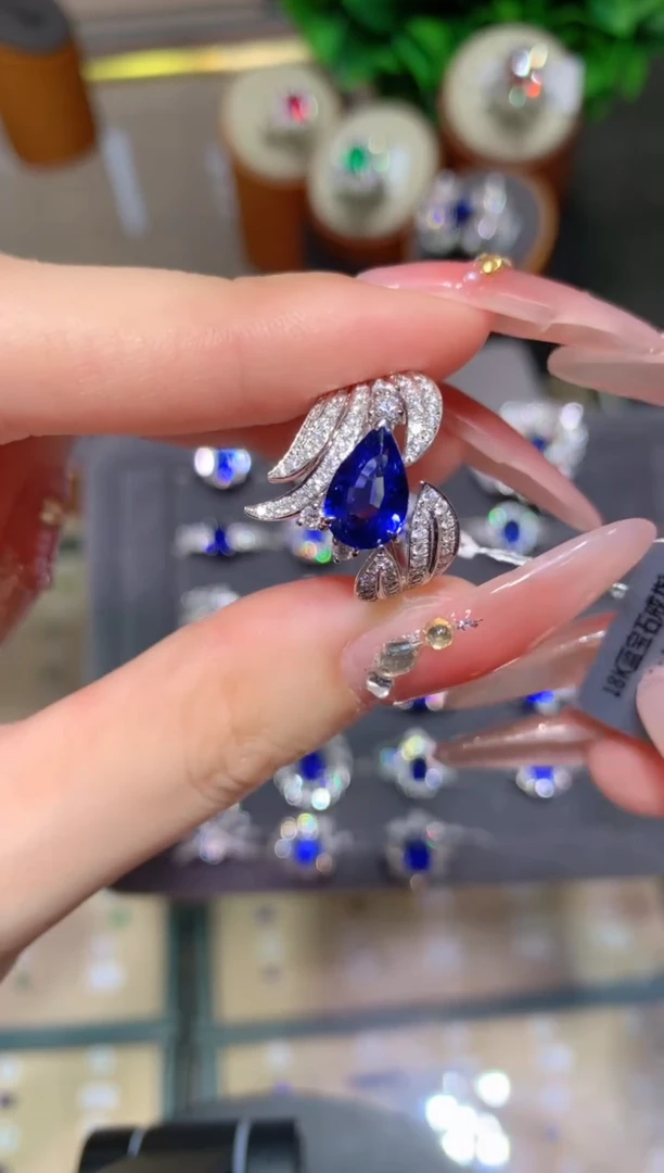 戒指蓝宝石18K金镶嵌2.16CT