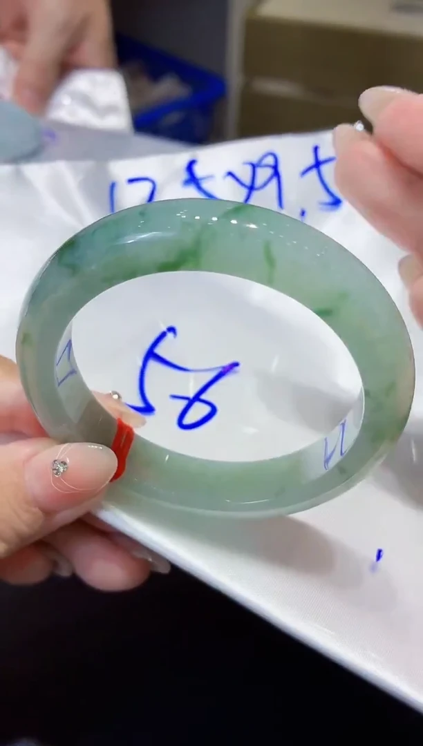 未镶嵌手镯翡翠翡翠手镯56