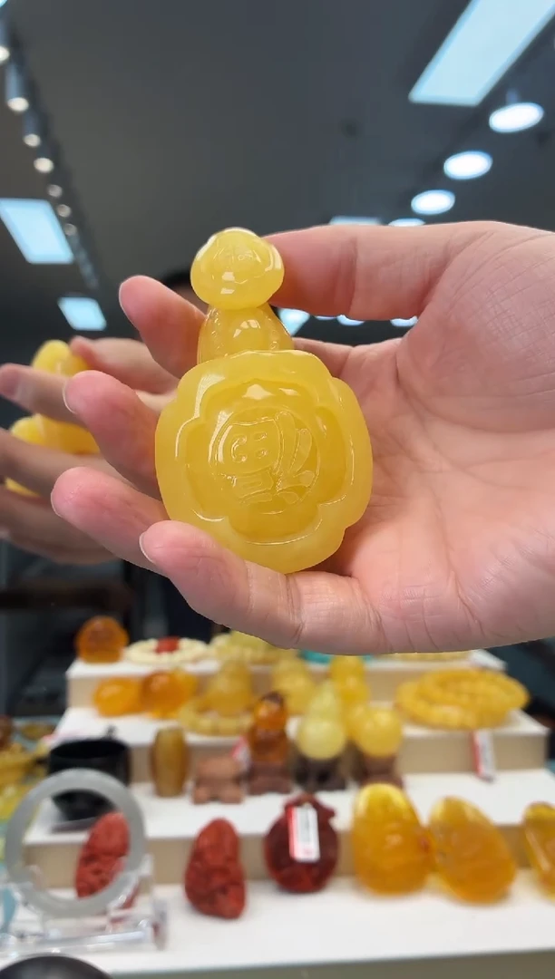 琥珀颈饰未镶嵌吊坠