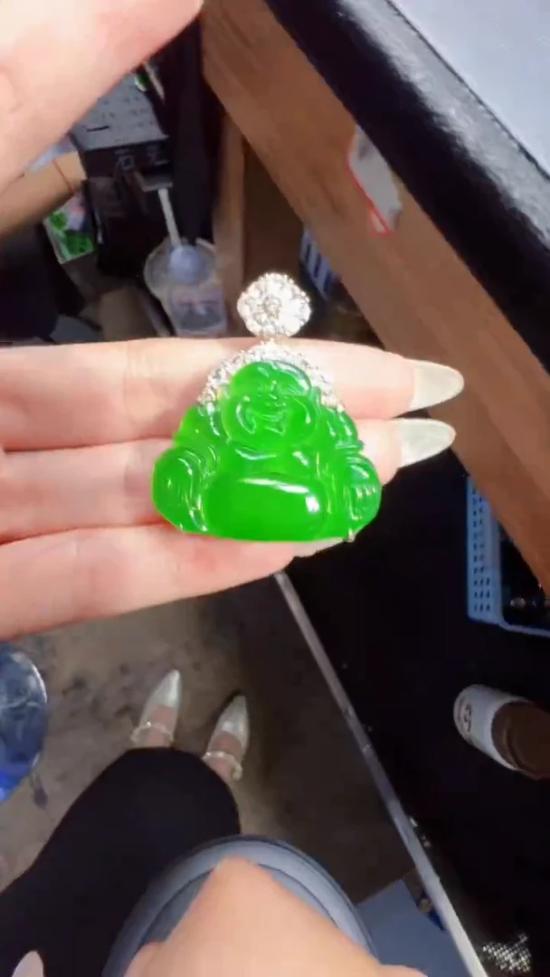 未镶嵌定制翡翠翡翠A货有轻微色差属于正常现象，多样性发货1