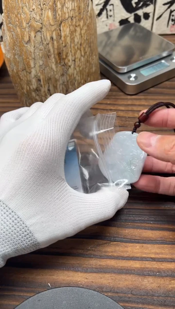 颈饰未镶嵌翡翠翡翠配饰