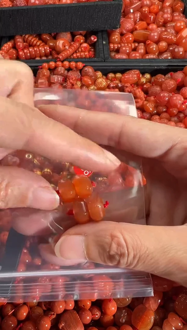 【闪购商品】南红玛瑙颈饰未镶嵌1