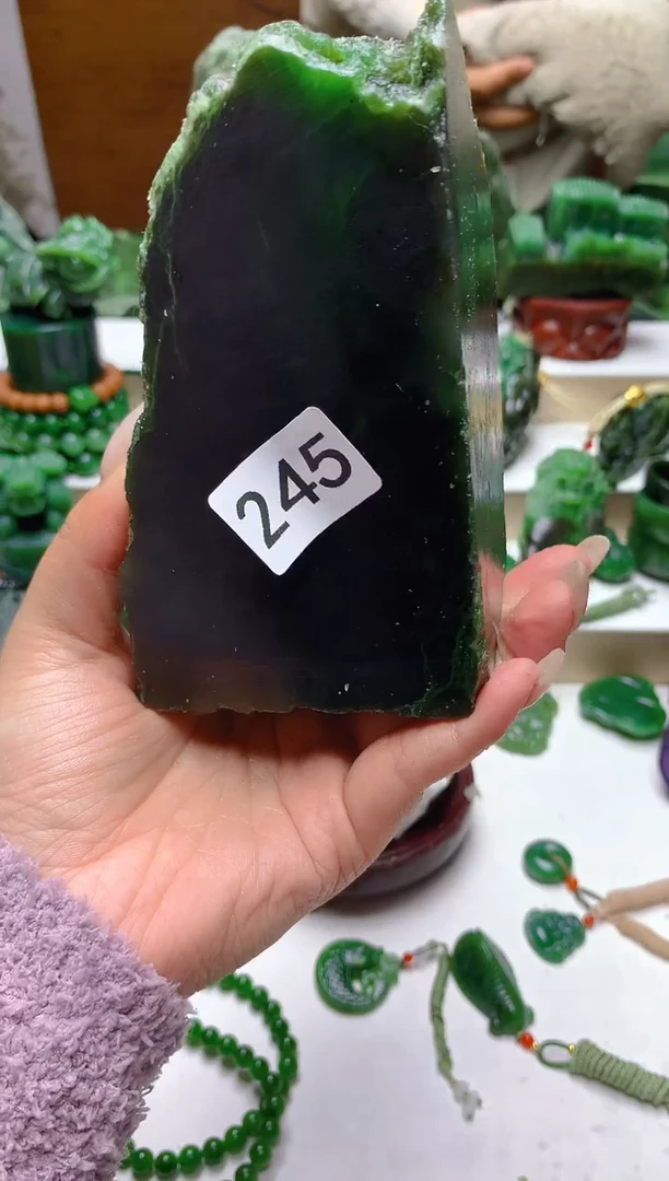 未镶嵌和田玉（碧玉）珠宝半成品1