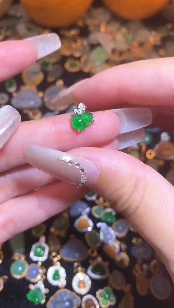 颈饰银S925镶嵌翡翠天然a货翡翠