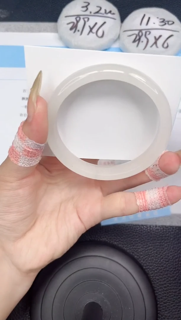 石英质玉手镯未镶嵌390-61.9