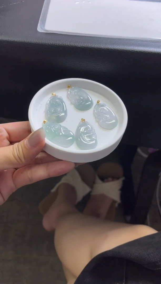 翡翠18K金镶嵌颈饰W65 /多样性发一件/配绳子