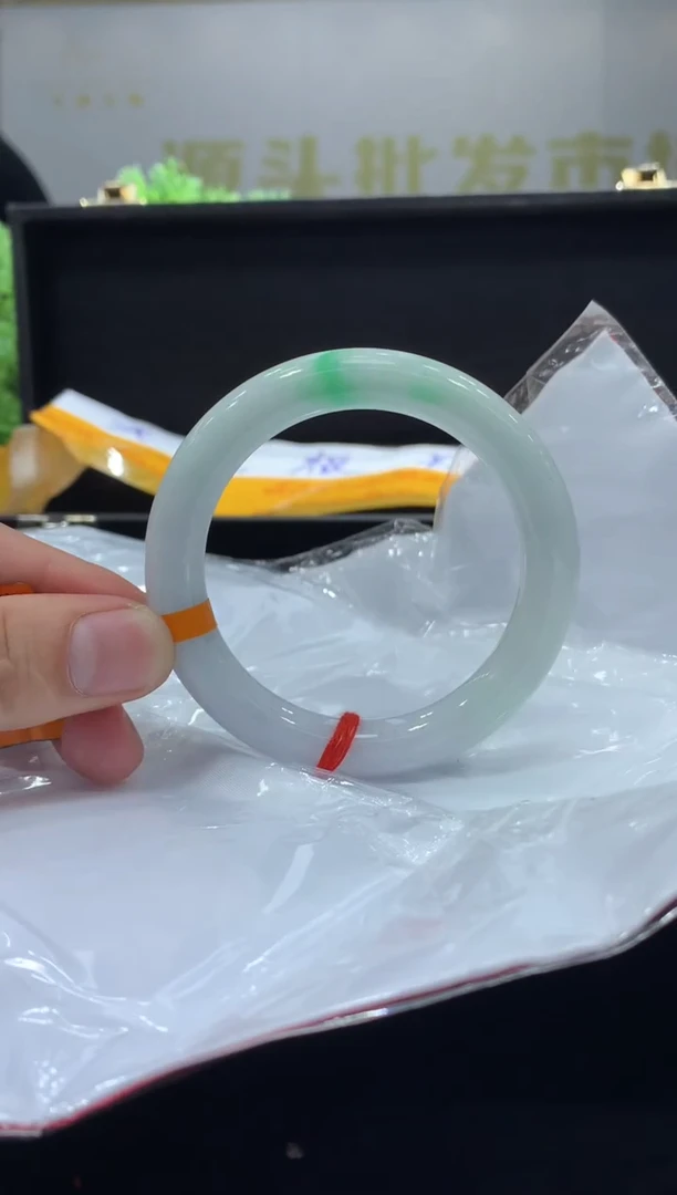 未镶嵌手镯翡翠翡翠手镯