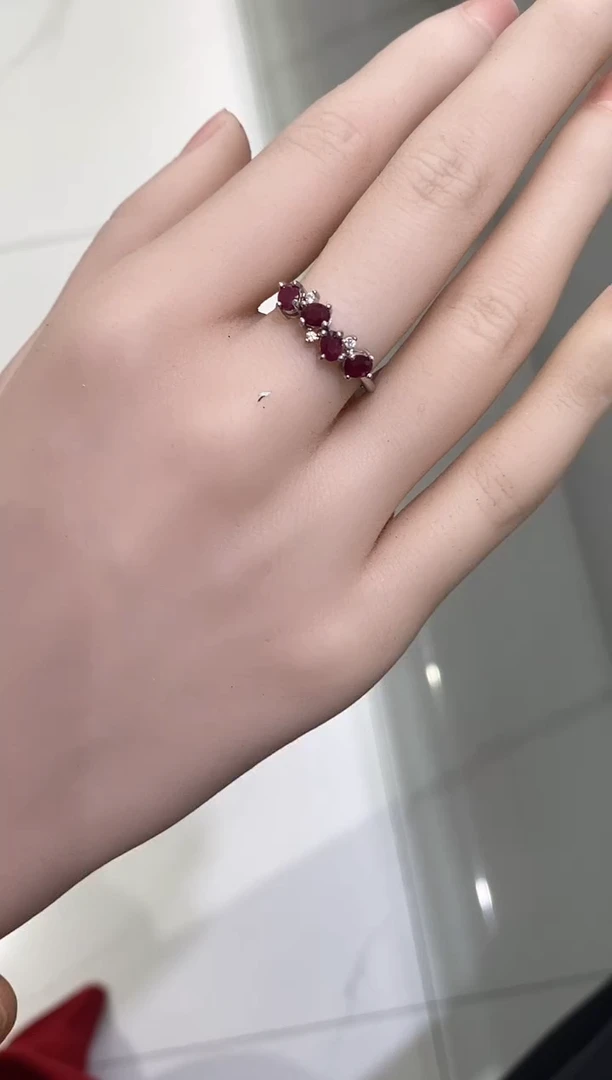银S925镶嵌戒指红宝石戒指