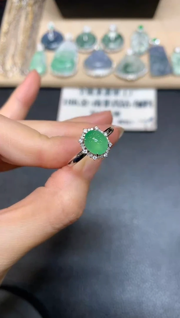 【闪购商品】翡翠戒指18K金镶嵌【无服务费