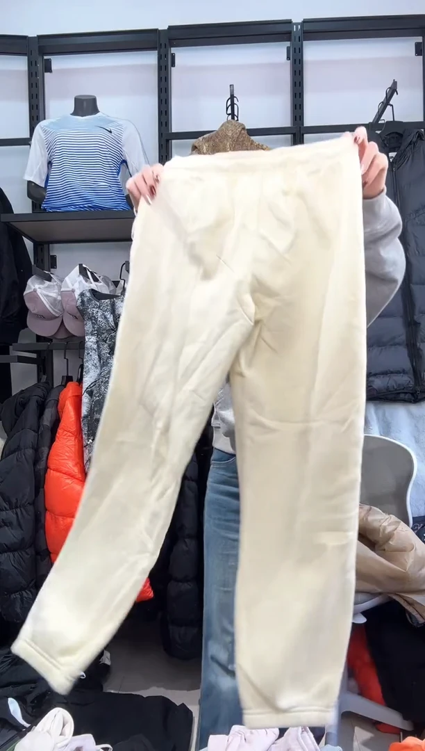 2064编码  瑕疵直播间过款为准 尺码  ·  M