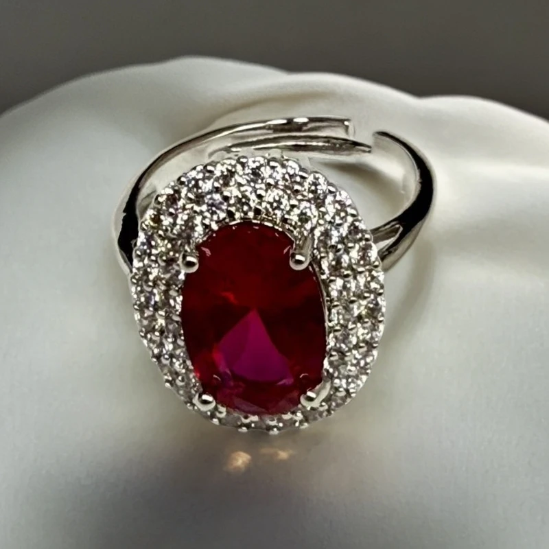 红戒指椭圆四爪围边白款—b70