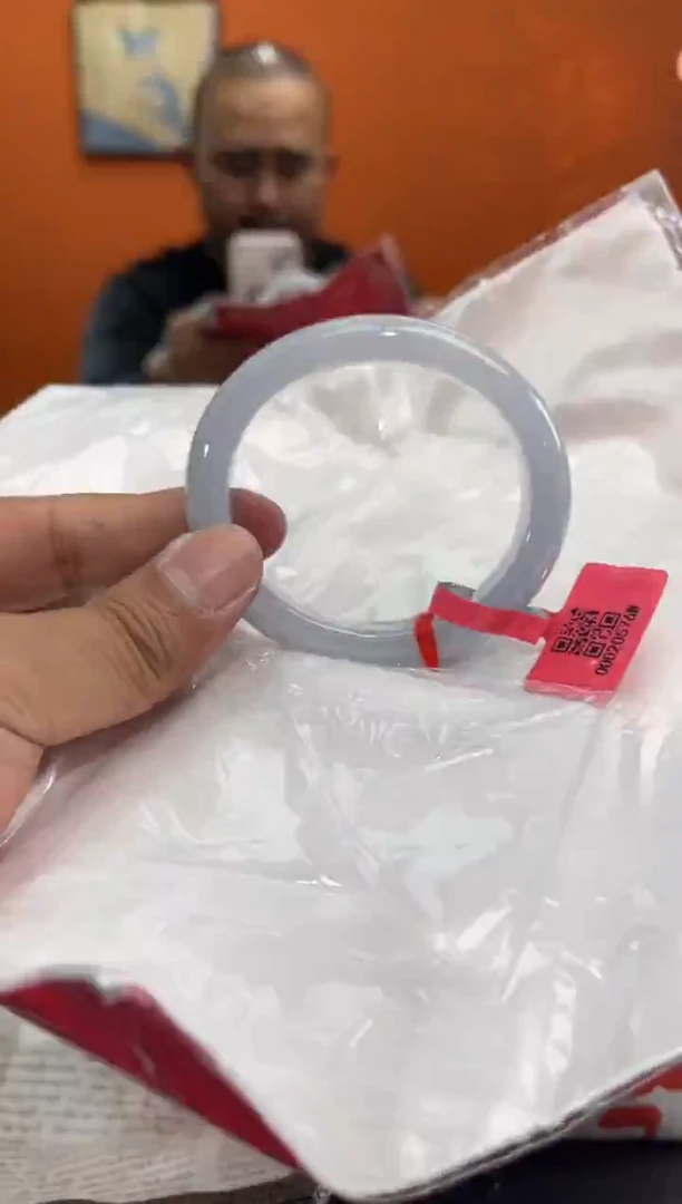 未镶嵌手镯翡翠8