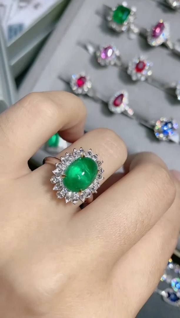 18K金镶嵌18K金戒指祖母绿.