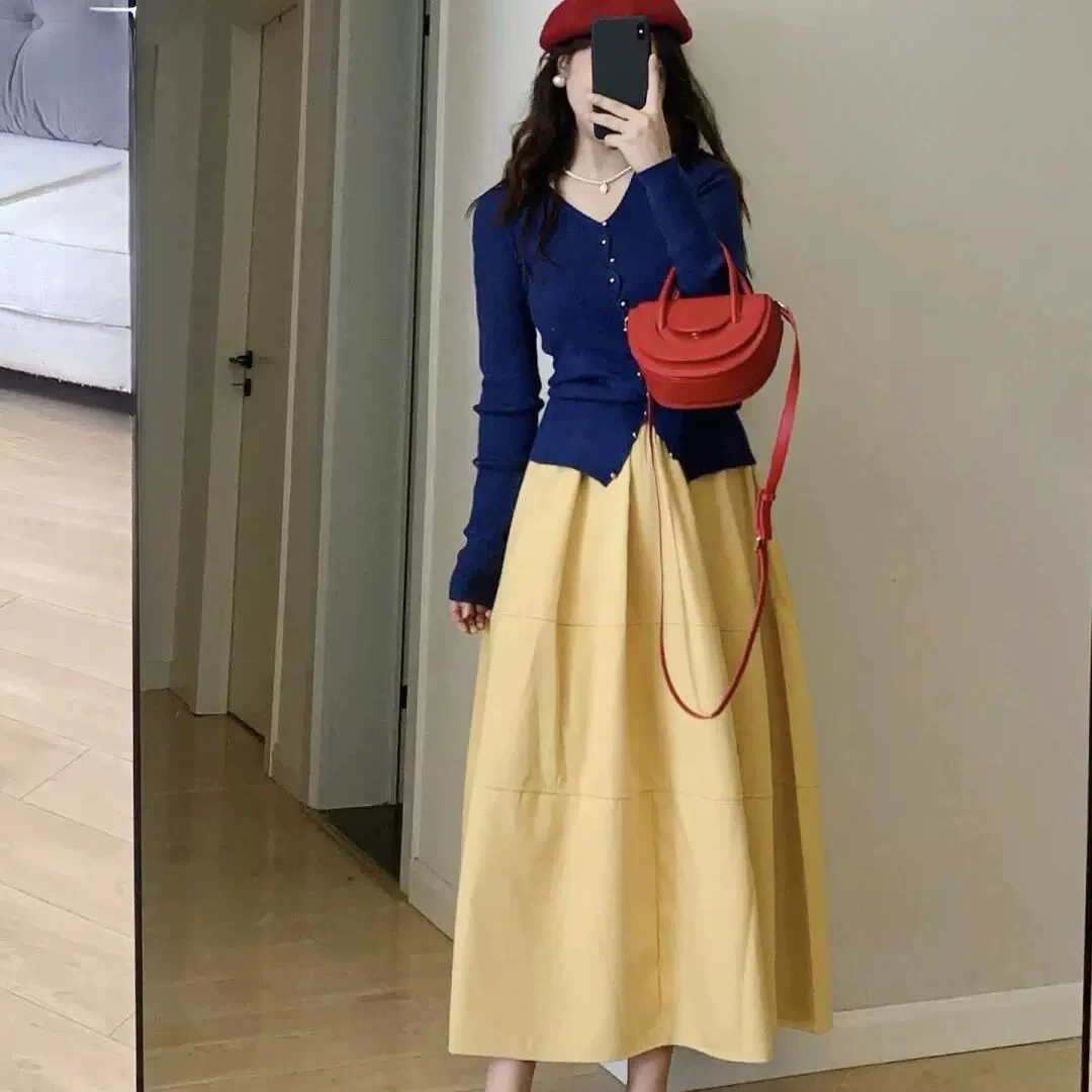 2025春秋新款V领内搭显瘦修身长袖针织打底上衣+半身裙洋气两件套