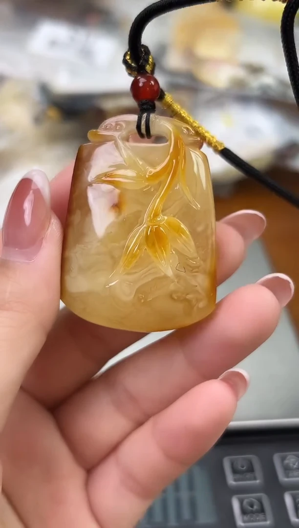 未镶嵌蜜蜡裸石琥珀蜜蜡吊坠