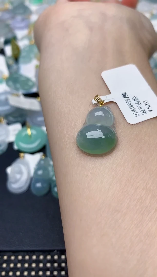 颈饰18K金镶嵌翡翠天然缅甸A货翡翠
